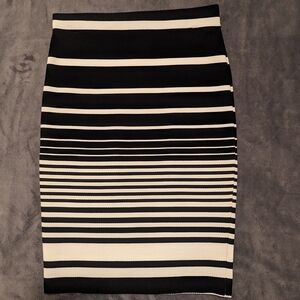 Bar III Black and White Striped Pencil Skirt, Medium